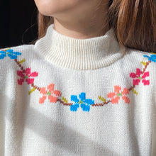 Charger l&#39;image dans la galerie, Vintage floral collar jumper
