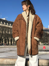 Charger l&#39;image dans la galerie, Vintage sheepskin coat
