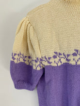 Charger l&#39;image dans la galerie, PRE-ORDER Hand knitted purple pullover
